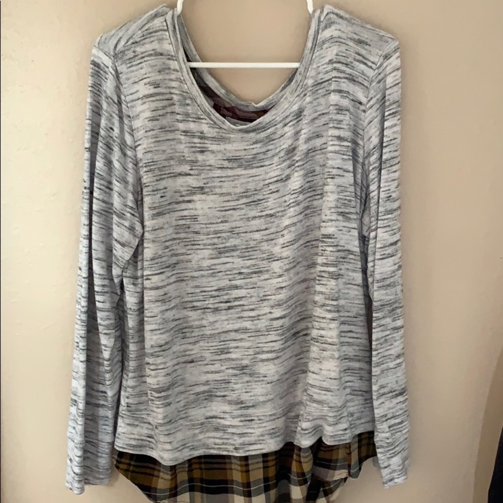Maurices top